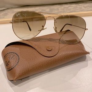 Ray Ban aviators with case gold frame